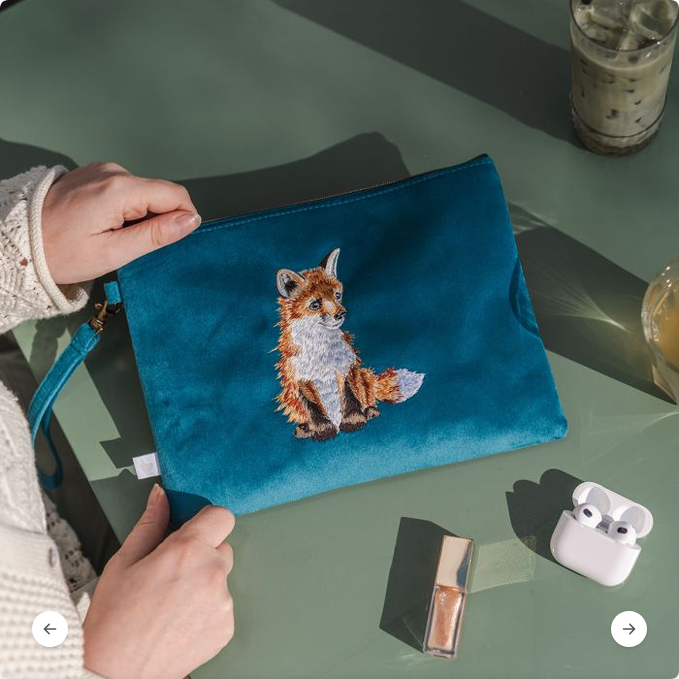 CMP004„Daydreamer“ – Bestickte Clutch, Kosmetiktasche & Organizer