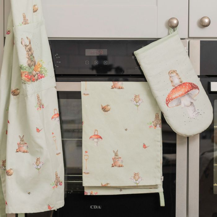 OVG002 'Garden Friends' oven gloves