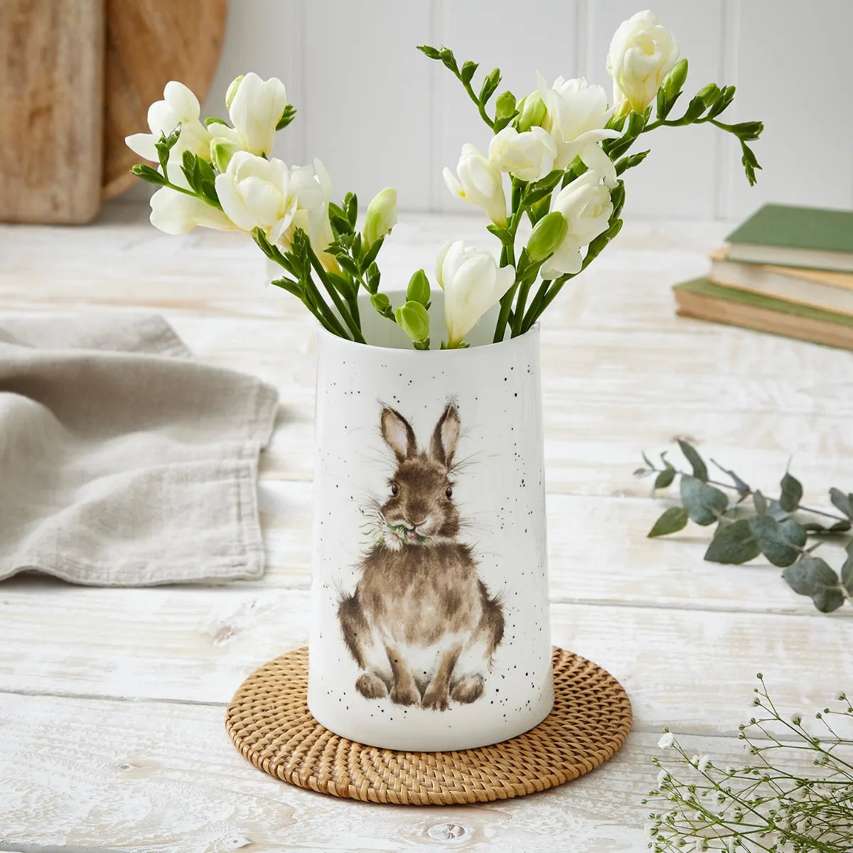 WNTD4349 Vase with bunny