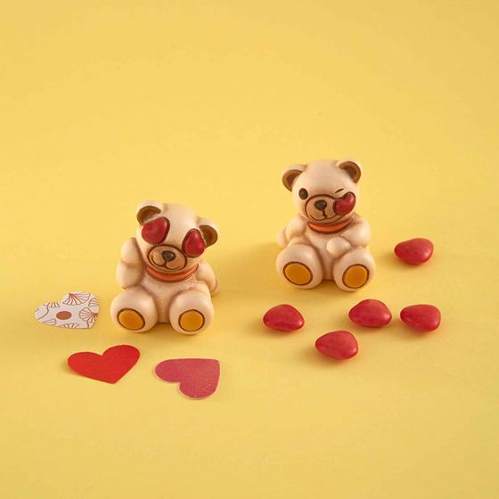 F2647B90 Teddy Emoticon In Love "Questo prodotto è attualmente esaurito. Vi preghiamo di contattarci in modo da potervi comunicare la prossima data di consegna possibile".