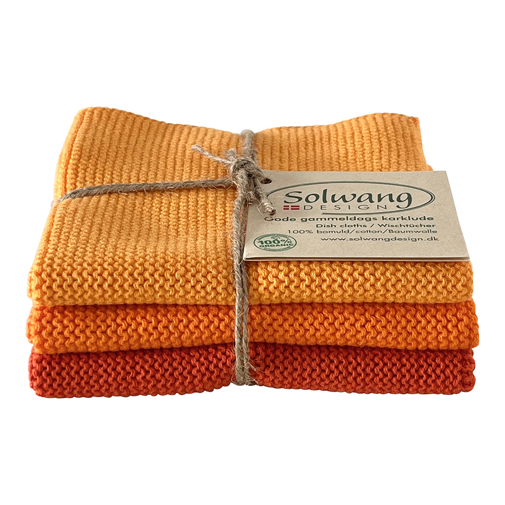 3 Stück gestrickte Wischtücher in orange Kombi.
Wunderschön gebunden mit Schnur und Etikett.

Wischtücher in Krausrippe gestrickt
um die Saugfähigkeit und Funktionalität zu optimieren.