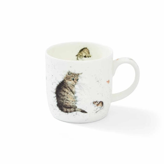 Verspielte Wrendale Designs Cat & Mouse Tasse aus Bone China von Royal Worcester. Spülmaschinen- & mikrowellengeeignet.