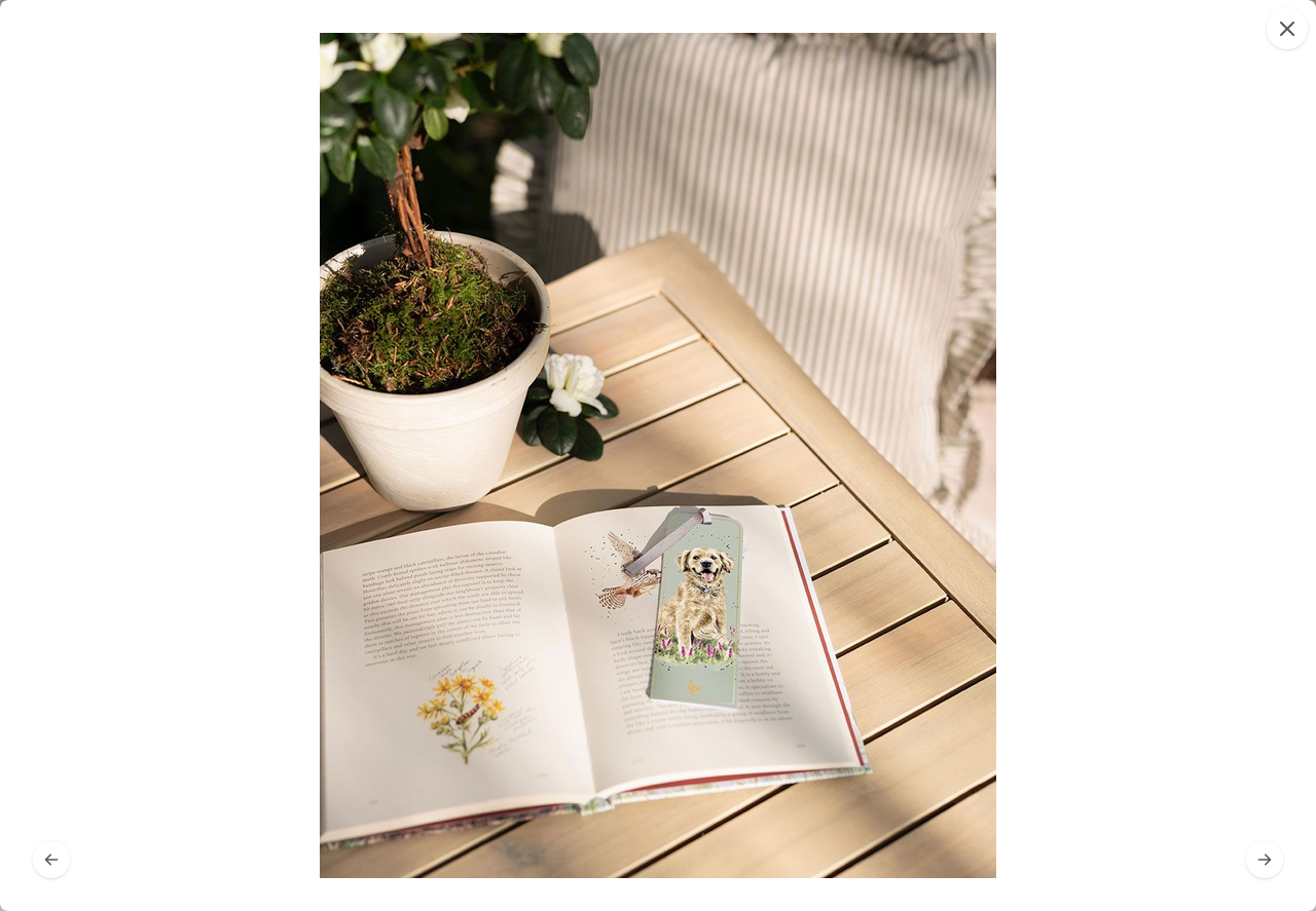 Illustriertes Hunde-Lesezeichen aus nachhaltigem Karton mit farbigem Band