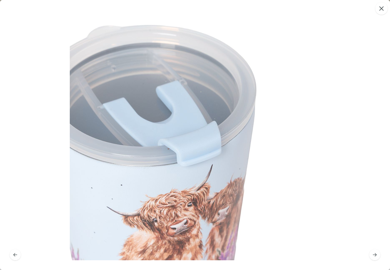 Thermobecher mit Highland-Cow-Illustrationen und Klappverschluss