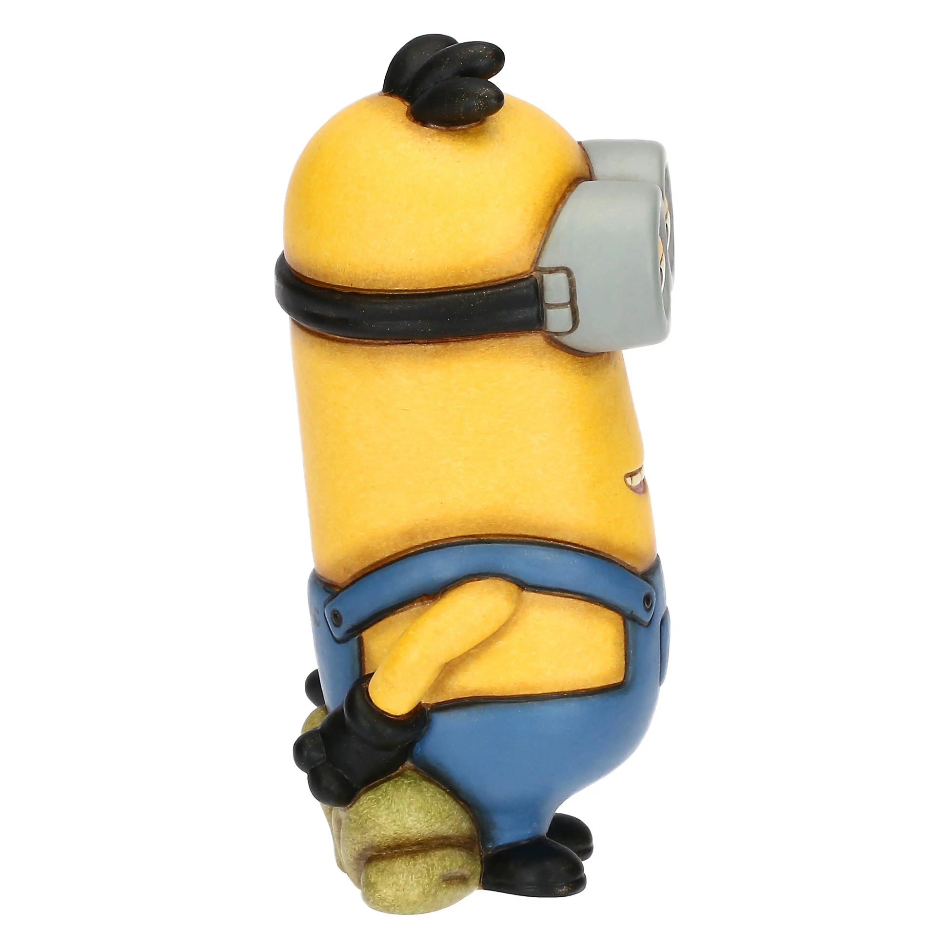 Großer Kevin Minion Charakter mit aufsprießenden Haaren aus Ich – Einfach unverbesserlich