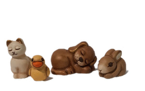 Thun Krippenfiguren Set – Tiere (Hund, Katze, Hase, Ente) Handgefertigte Sammlerstücke mit Herz