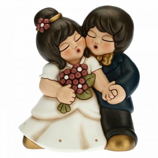 F2940H90B Bridal couple hand in hand with bouquet  "This product is currently not in stock. Please contact us so we can let you know the next possible delivery date."