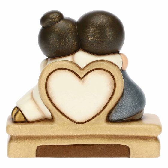 F3248H90B Sitzendes Brautpaar Umarmung groß „Dieses Produkt ist zur Zeit nicht am Lager. Bitte setzen Sie sich mit uns in Verbindung damit wir Ihnen den nächst möglichen Liefertermin bekannt geben können.“