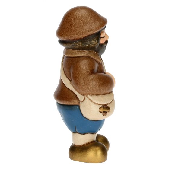 S3174A98 Hunter Nativity classic
