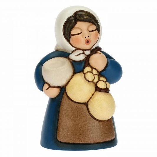 Krippenfigur Frau mit Käse zur klassischen Krippe von Thun in blau
