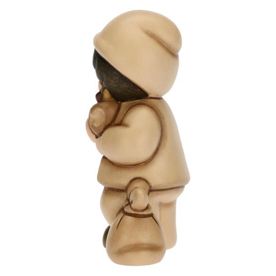 S3235B83 Child with apple