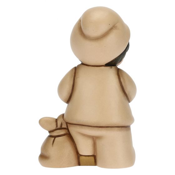 S3235B83 Child with apple