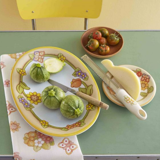 P3800E02 Ovaler Servierteller Country mit Blumen und Schmetterling „Dieses Produkt ist zur Zeit nicht am Lager. Bitte setzen Sie sich mit uns in Verbindung damit wir Ihnen den nächst möglichen Liefertermin bekannt geben können.“