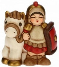 Krippenfigur Soldat mit Pferd zur klassischen Krippe von Thun in rot